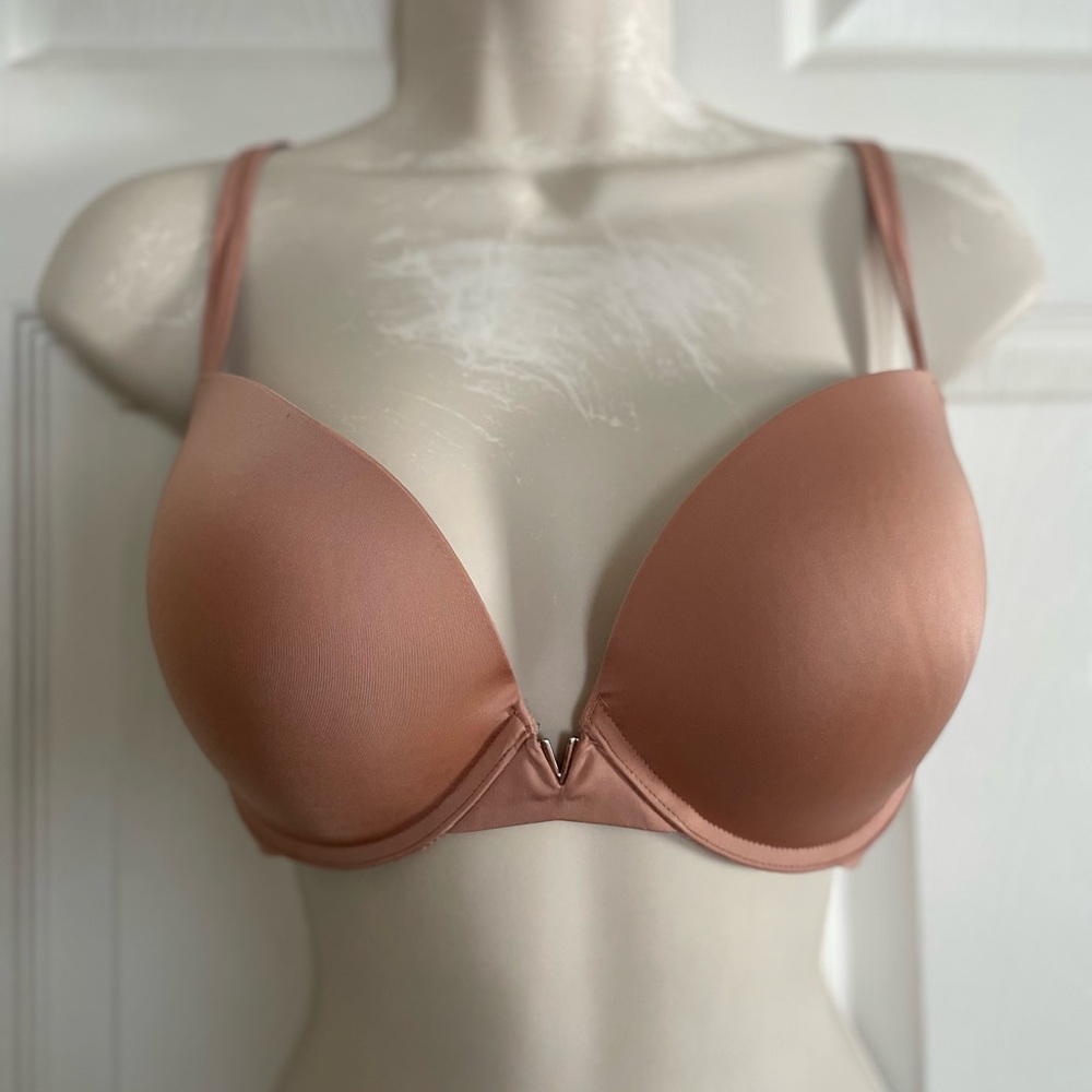 Victoria's Secret Tan Push‎ Up Bra